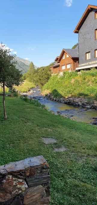 Acollidor estudi amb encant nòrdic i amb parquing, al costat de Grandvalira Canillo Esterno foto